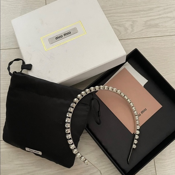 Miu Miu Crystal and Pearl Headband/Tiara Worn once - Picture 11 of 11